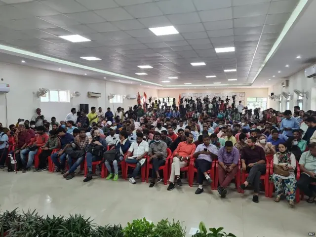 प्रियंका गांधी की प्रेस कॉन्फ्रेंस