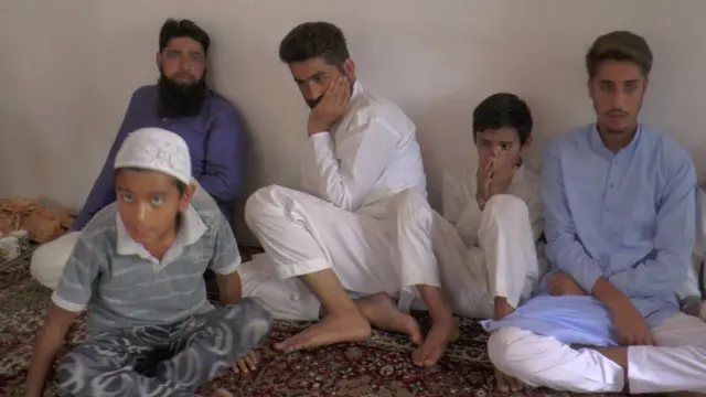 असरार ख़ान का परिवार