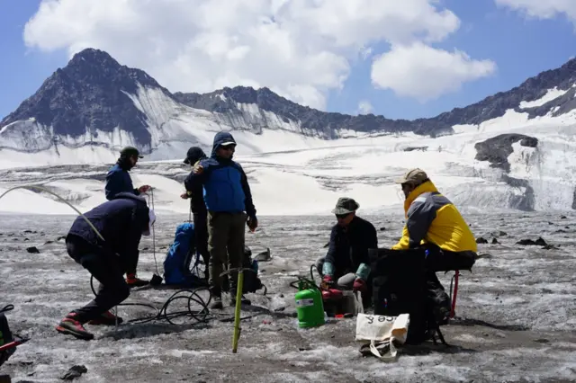 Ruslar xususiy uy qurilishi xxx video