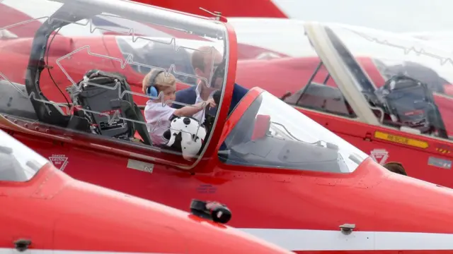 принц Джордж с папой