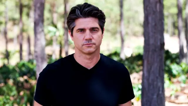 Принцип составления гардероба Джошуа Беккера - 33 предмета одежды в течение каждого трехмесячного периода