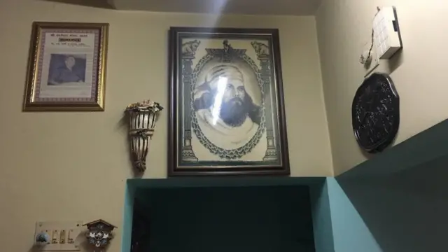 અષો જરથુષ્ટ્રની તસવીર