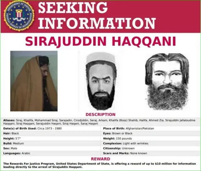 پیشتر سراج‌ا‌لدین حقانی، وزیر دولت طالبان که در "بالاترین سطح تحت تعقیب" پلیس فدرال آمریکا قرار دارد، کارش را به عنوان سرپرست وزارت داخله/کشور افغانستان آغاز کرده است.