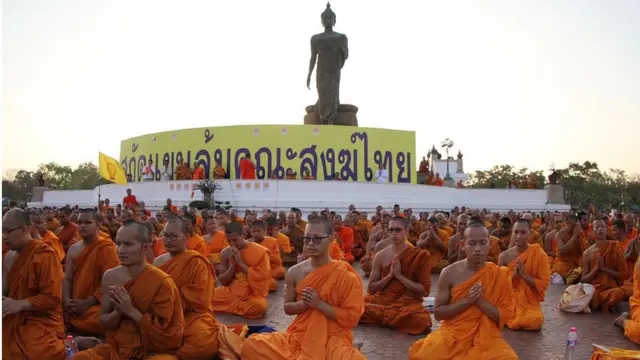 နိုင်ငံရေးမှာ ပါဝင်ခွင့်ပေးဖို့ တောင်းဆို ဆန္ဒပြမှု