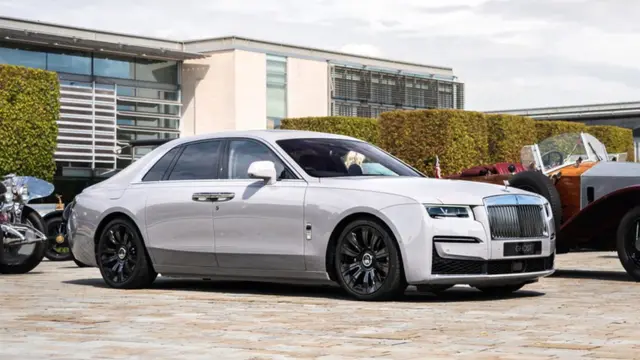رولزرویس گوست بهترین ماشین لوکس سال مجله تاپ‌گیر شد