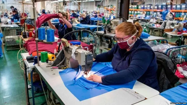 कोरोना वायरस से जूझती दुनिया