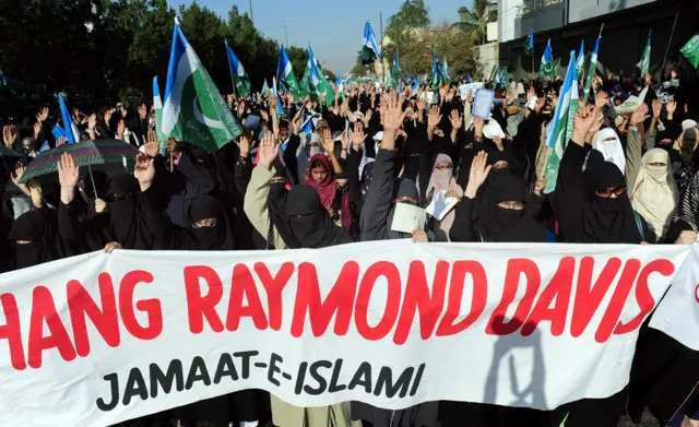 रेमंड डेविस