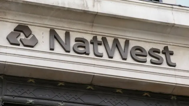 লন্ডনের এই ন্যাটওয়েস্ট ব্যাঙ্কের একটি শাখাতেই গচ্ছিত আছে এই বিপুল সম্পদ