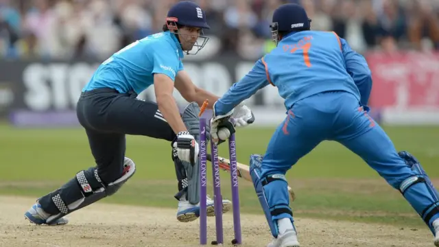 மகேந்திர சிங் தோனி