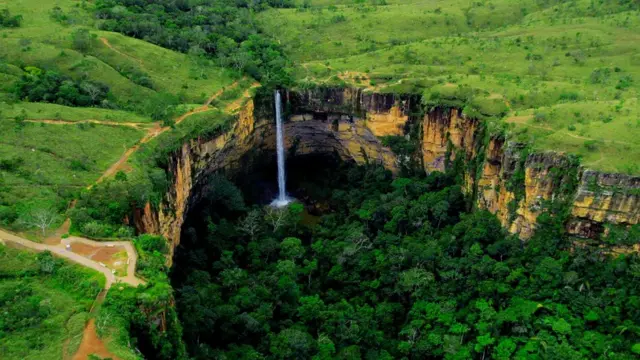 Cachoeira Véu da Noiva, na Chapada dos Guimarães