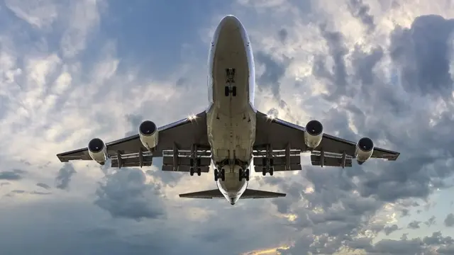 தனது பங்குகளை விற்ற பெரும் முதலீட்டாளர் வாரன் பஃபெட் - என்ன காரணம் தெரியுமா?