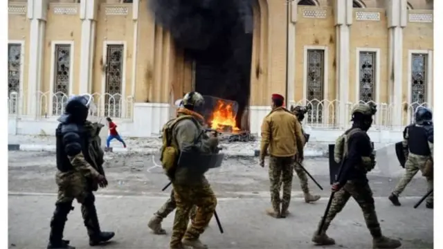 نجف، ورودی مقبره آیت‌الله محمدباقر حکیم