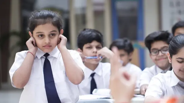 शिक्षकांकडून विद्यार्थ्यांना होणाऱ्या मारहाणीबाबत कायदा काय सांगतो?