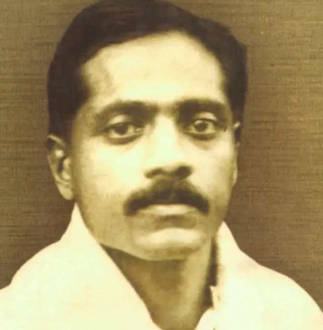 అక్కడ ఇంటిపేరు ఆజాద్