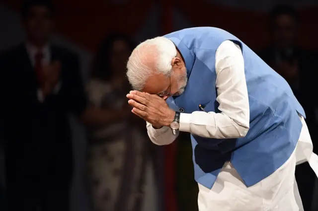 नरेंद्र मोदी, आम बजट