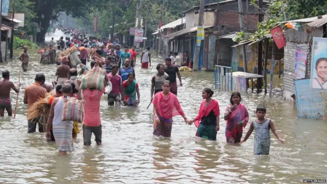 पूरग्रस्त परिसर
