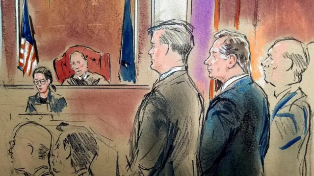 Cựu giám đốc chiến dịch tranh cử Paul Manafort đứng trước tòa khi thẩm phán T. S. Ellis tuyên bố ông bị kết tội 8 tội tranhg trên tổng số 18 cáo buộc vào 21/8.