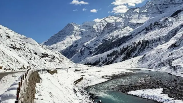 హిమాచల్ ప్రదేశ్‌లోని పర్వతాలు