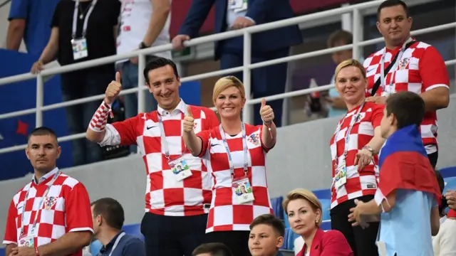 A presidente da Croácia,Kolinda Grabar-Kitarovic faz joinharobo sportingbet gratisestádio na Rússia