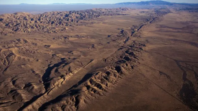 Розлом Сан-Андреас у Каліфорнії