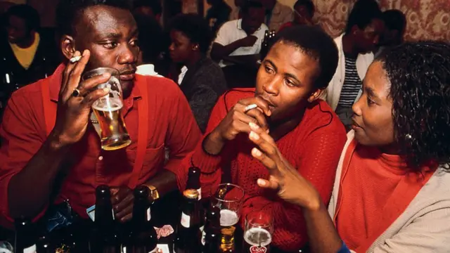 Une étude menée en 1986 sur les habitudes de consommation d'alcool des médecins de sexe masculin a révélé que plus ils buvaient, moins ils risquaient de souffrir de maladies coronariennes - mais donnait-elle une image exacte de la situation ?