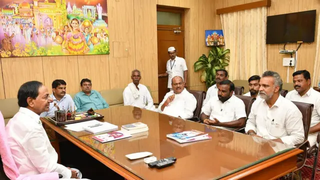 నాందేడ్ ప్రాంత నాయకులతో కేసీఆర్