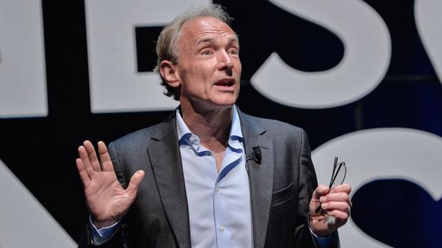 Tim Berners-Lee dando uma palestra