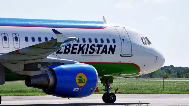 Ўзбекистон Ҳаво йўллари самолёти