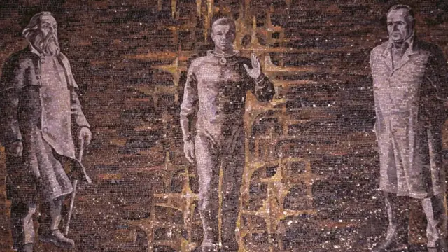 Fjodorova učenja su imala ogroman uticaj na ruskog pionira raketa Ciolkovskog (levo) i glavnog raketnog projektanta SSSR-a Sergeja Koroljeva (desno)