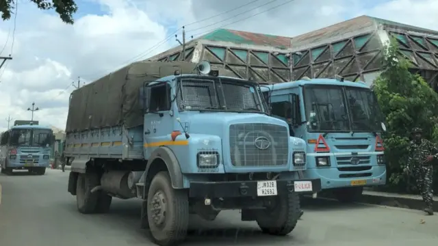 सैन्य वाहन