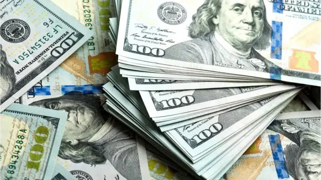 Billetes de 100 dólares