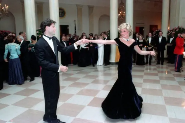Daiana dançando com Travolta