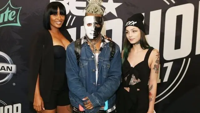 XXXTentacion con una máscara