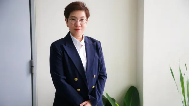 ผศ.ดร.ประพีร์ อภิชาตสกล