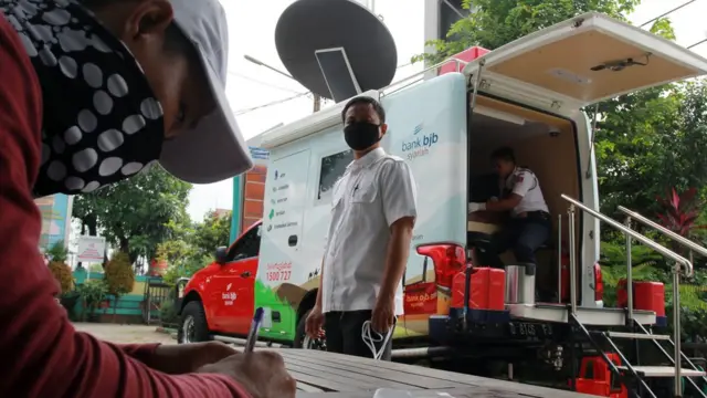 virus corona, covid-189, bansos,