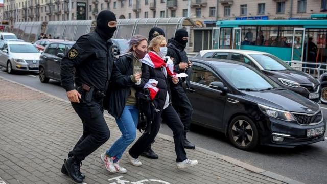 Задержания на "Партизанском марше" в Минске