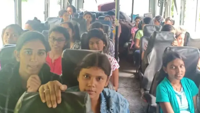 కశ్మీర్, తెలుగు విద్యార్థులు