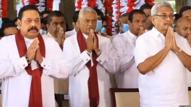 ਆਪਣੇ ਭਰਾਵਾਂ ਦੀ ਸਰਕਾਰ ਵਿੱਚ ਕਈ ਅਹਿਮ ਮੰਤਰਾਲਿਆਂ ਵਿੱਚ ਰਹਿ ਚੁੱਕੇ ਹਨ।