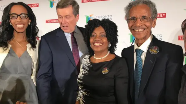 ሳሮን ምስ ስድራኣ