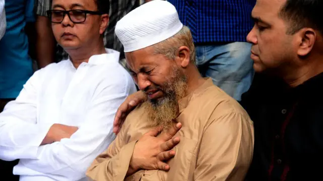 Relatives of Nusrat Jahan Rafi are crying during the authorities of Dhaka Medical College and Hospital, or DMCH, have handed over the body of Nusrat Jahan Rafi in Dhaka, Bangladesh, on April 11, 2019