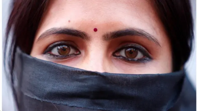 మహిళలు