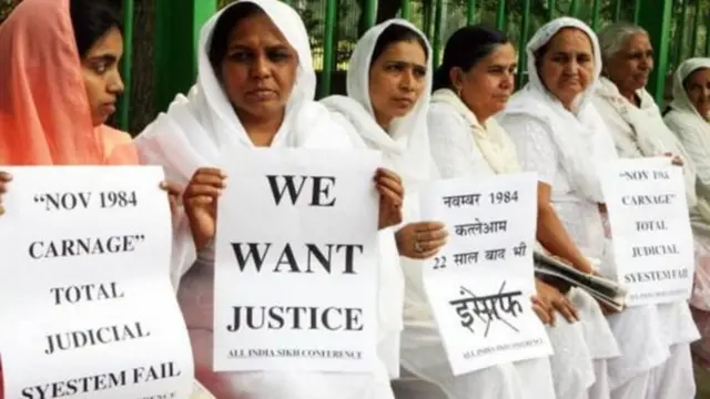 ન્યાય માંગી રહેલા શીખોની તસવીર