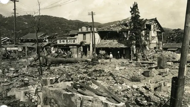 Destruição da cidadebetano friendsHiroshima, no Japão, pela bomba atômica durante a 2ª Guerra