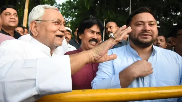 नीतीश कुमार-तेजस्वी यादव