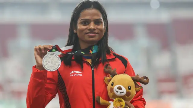 ২০১৮ সালের এশিয়া কাপে ২০০ মিটার দৌড়ে রুপা জেতেন দ্যুতি চাঁদ