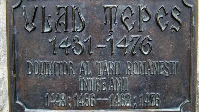 డ్రాకులా 1442 నుంచి 1448 వరకూ ఉస్మానియా సామ్రాజ్యంలో ఉన్నాడు.