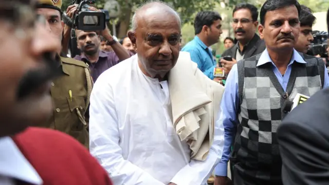 కర్ణాటక, మోదీ, సిద్ధరామయ్య, దేవెగౌడ, కుమారస్వామి, రాహుల్ గాంధీ