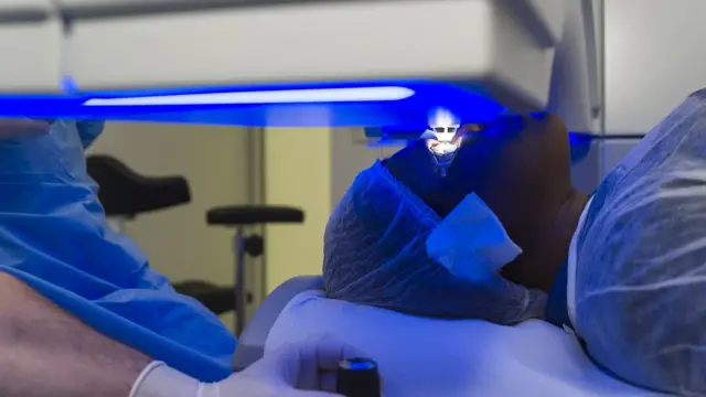 నోబెల్, లేజర్ సర్జరీ