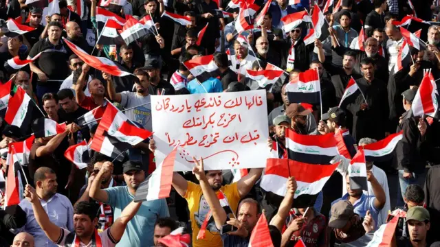 Gösteri Sadr'ın çağrısıyla düzenlendi.