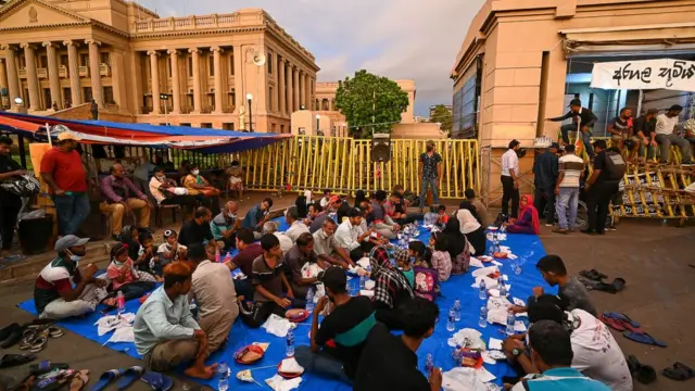 போராட்டம்